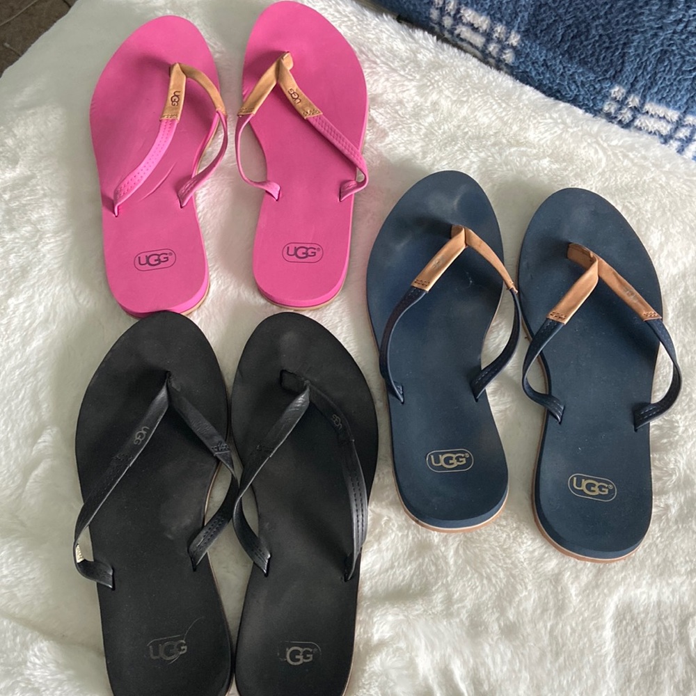 UGG flip flops